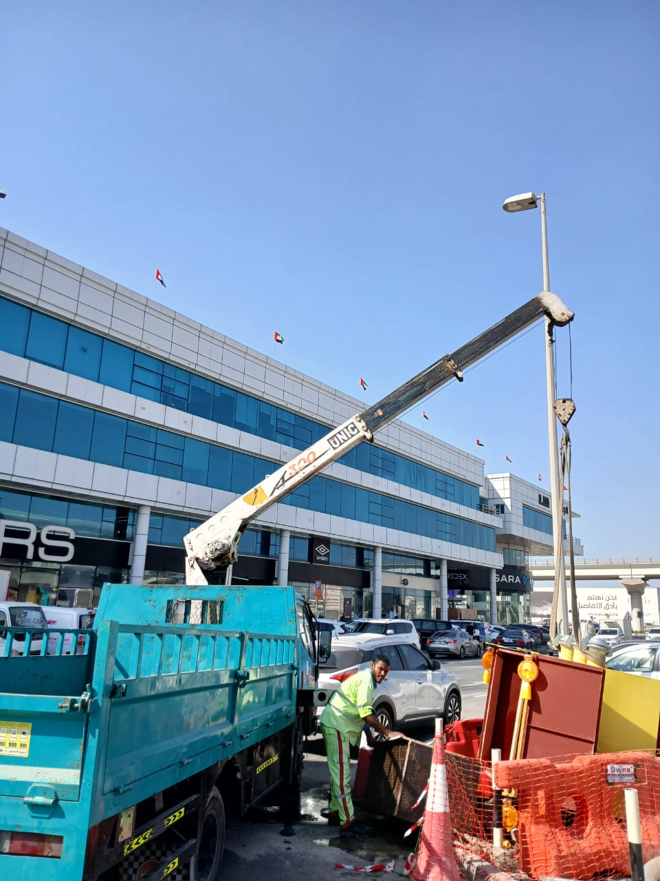 3 tone crane pickup rental in dubai